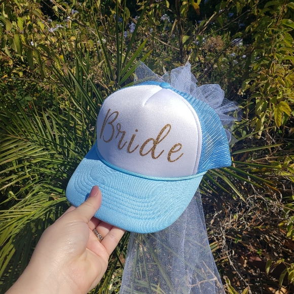 Bride veil hat - Picture 3 of 5